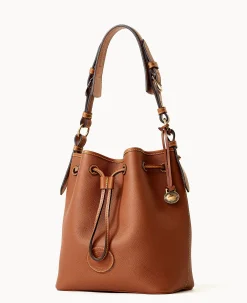 Dooney & Bourke Ready For the Getaway|Pebbled Leather<All Weather Leather 3.0 Drawstring 25 Caramel