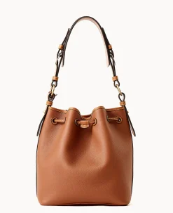 Dooney & Bourke Ready For the Getaway|Pebbled Leather<All Weather Leather 3.0 Drawstring 25 Caramel