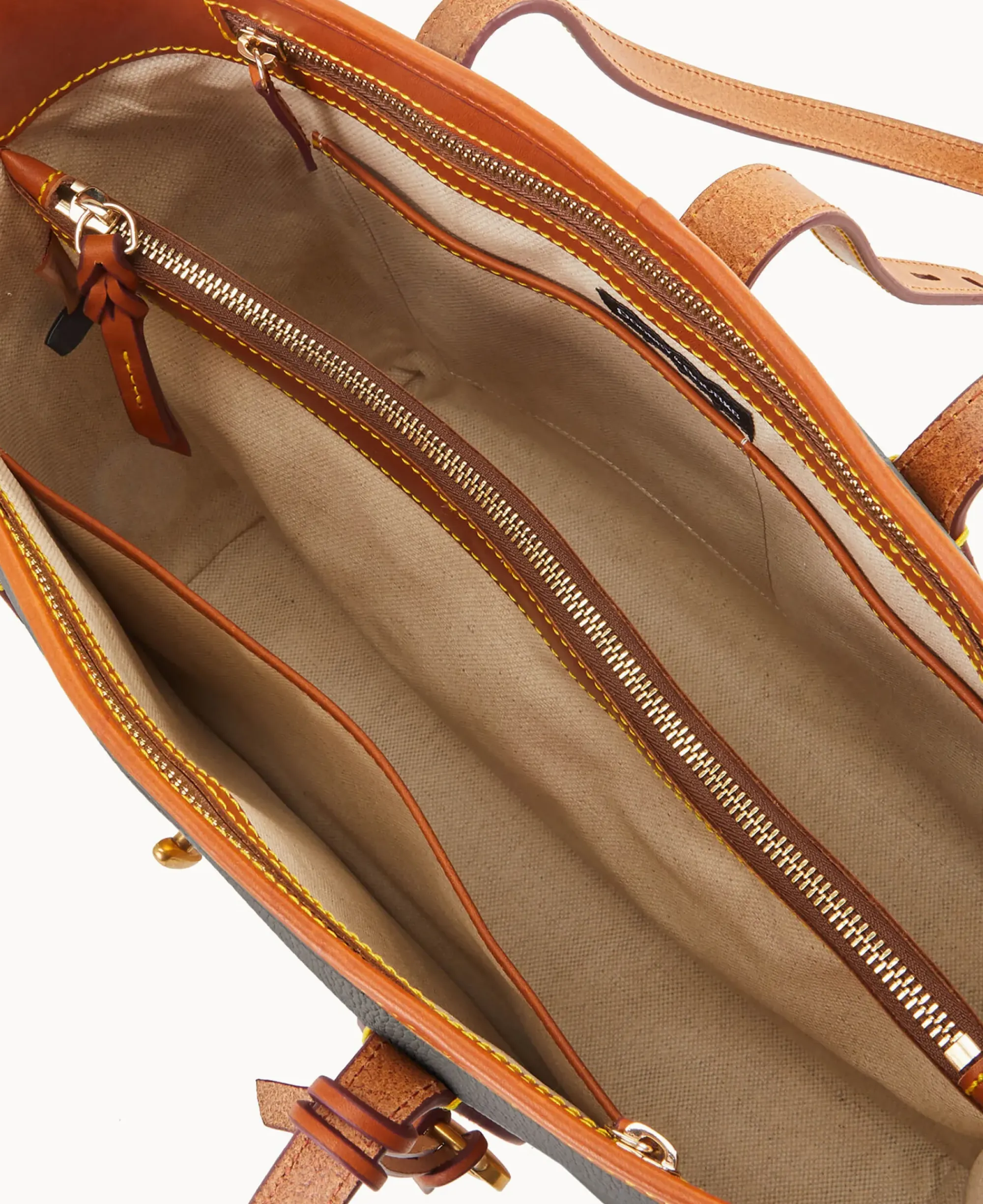 Dooney & Bourke Ready For the Getaway|Pebbled Leather<All Weather Leather 3.0 Tote 36 Black