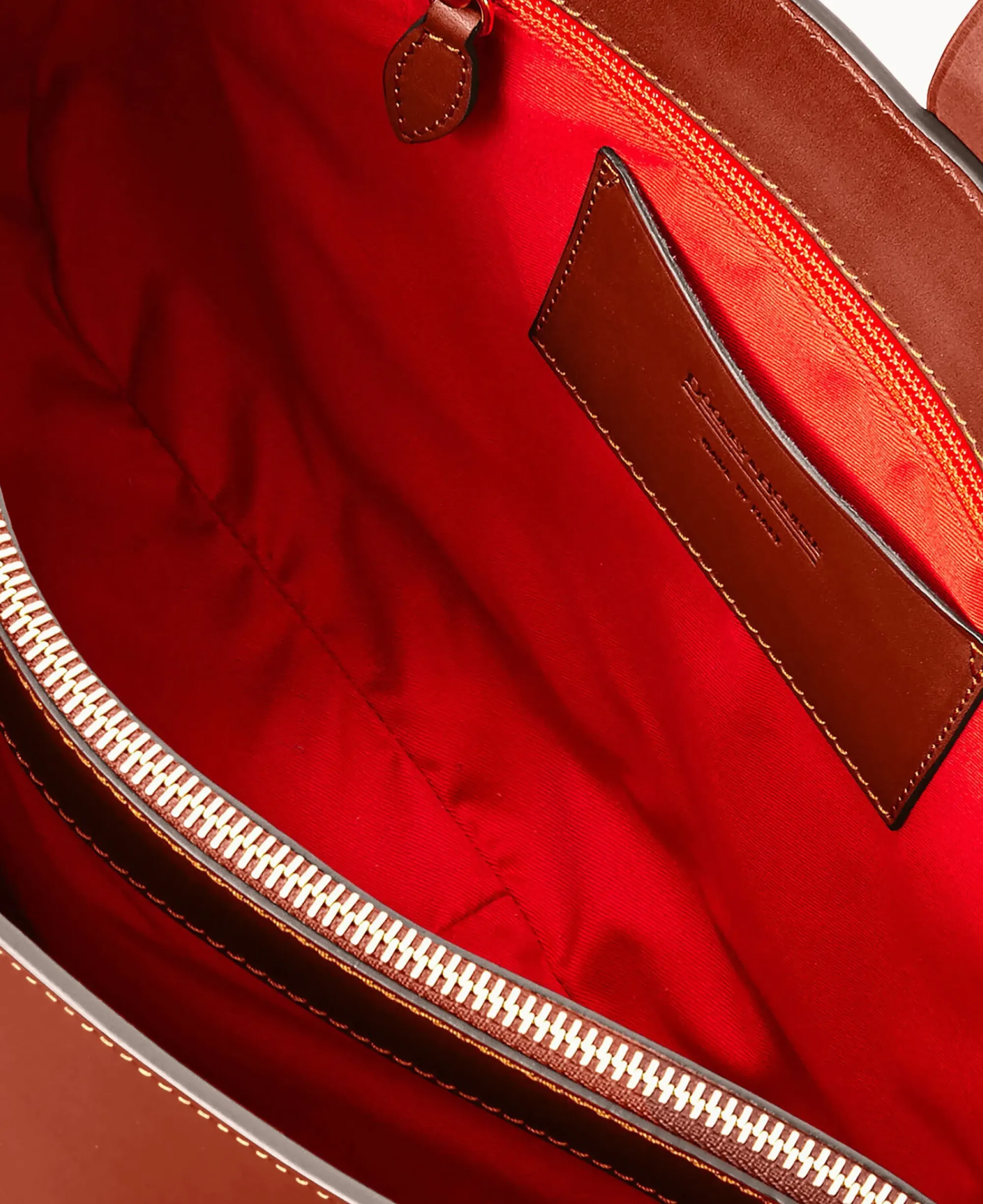 Dooney & Bourke The Alto Collection|Ready For the Getaway<Alto Camilla Saddle