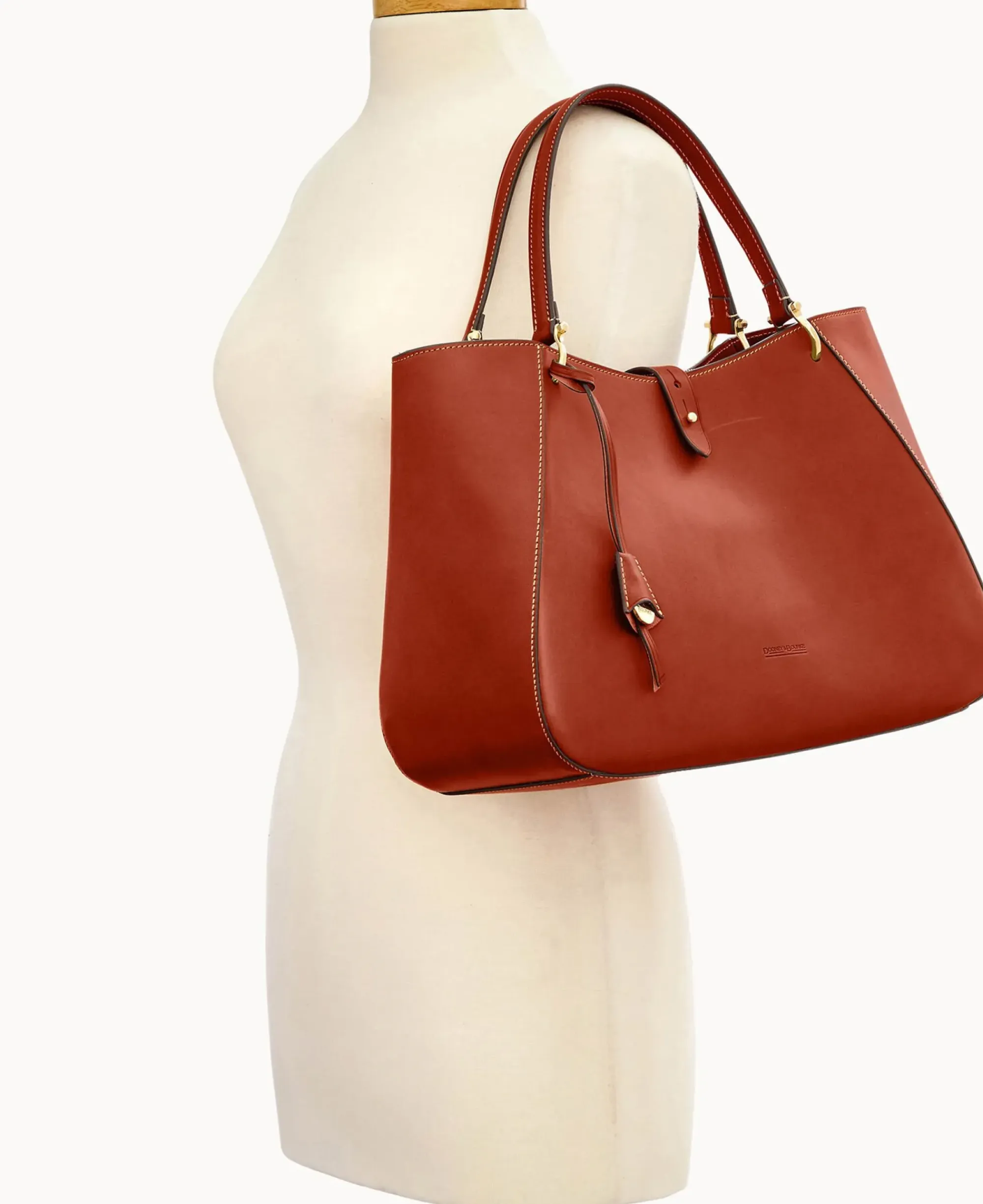 Dooney & Bourke The Alto Collection|Ready For the Getaway<Alto Camilla Saddle