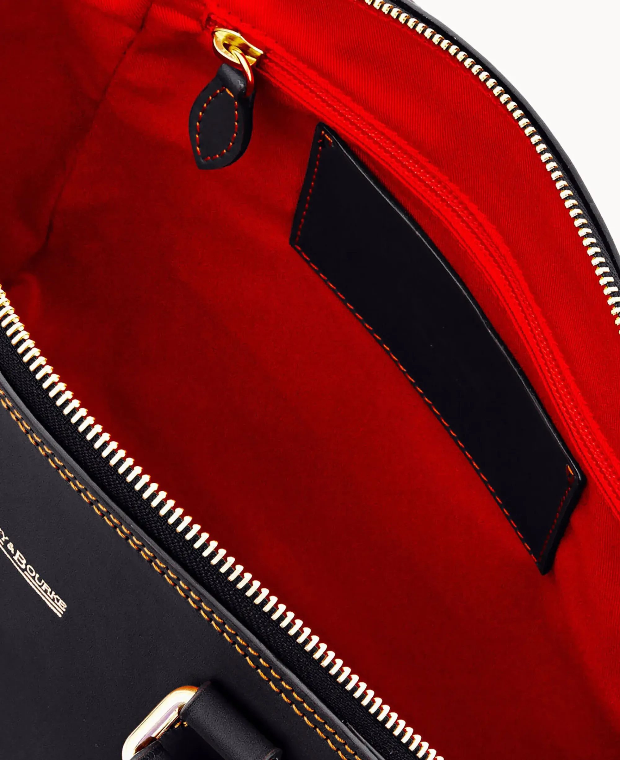 Dooney & Bourke The Alto Collection|Ready For the Getaway<Alto Sabrina Black