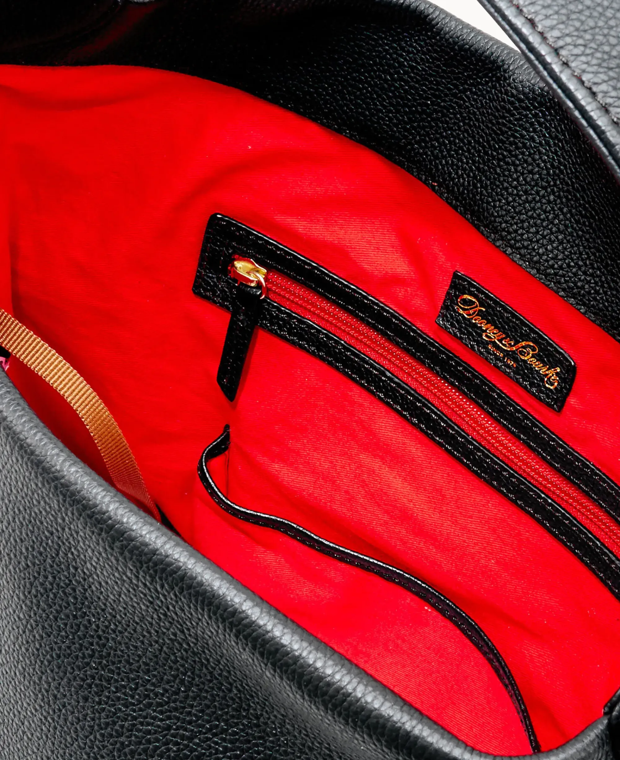 Dooney & Bourke Ready For the Getaway|Pebbled Leather<Belvedere Logo Lock Shoulder Bag Black