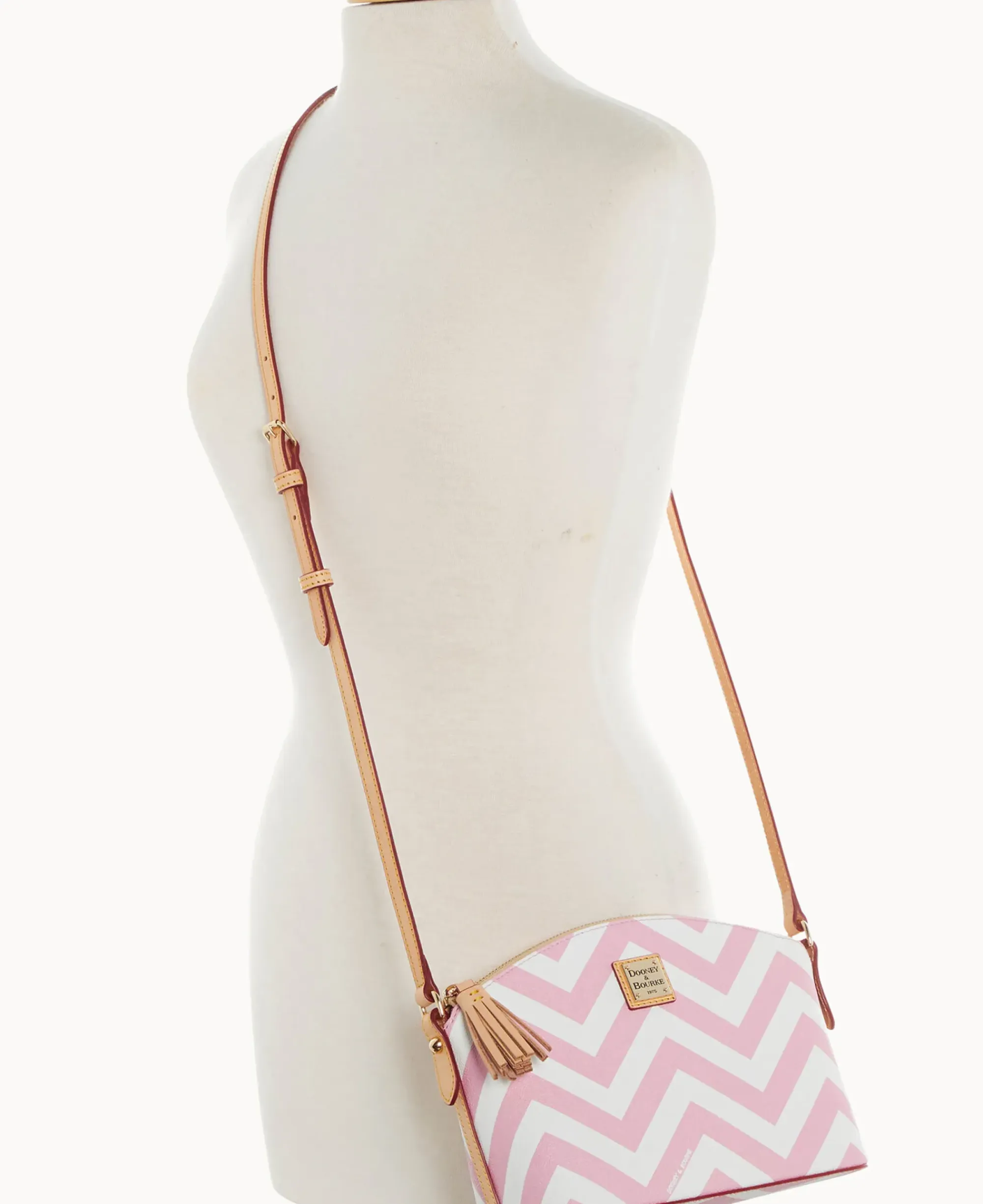 Dooney & Bourke The Chevron Collection|Spring Style<Chevron Robin Crossbody Pink