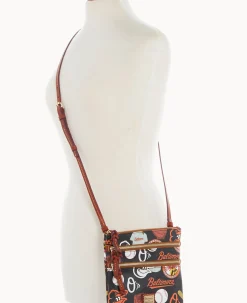 Dooney & Bourke Game Day Ready|Printed Fabric<MLB N S Triple Zip Crossbody Orioles