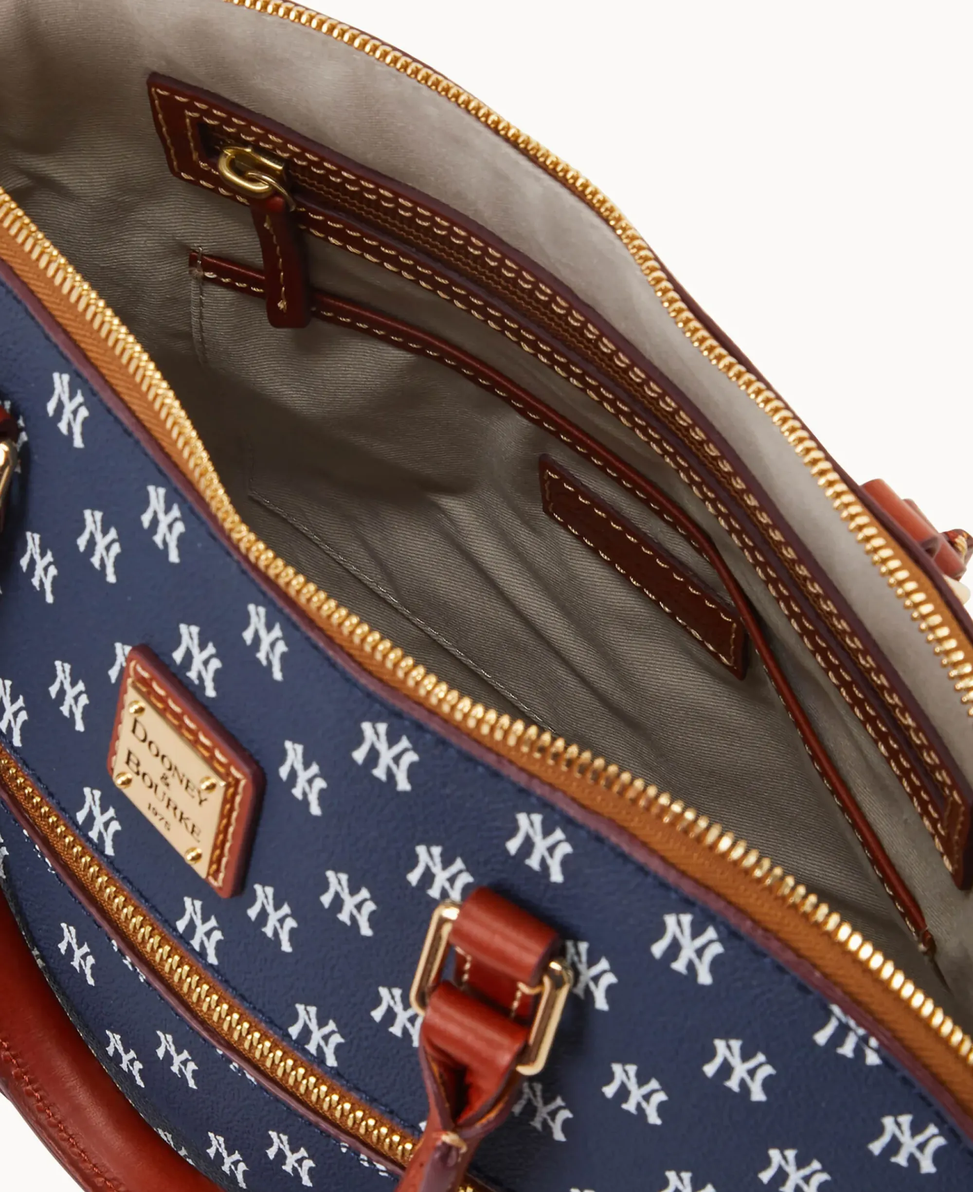 Dooney & Bourke Game Day Ready|Printed Fabric<MLB Domed Zip Satchel YANKEES