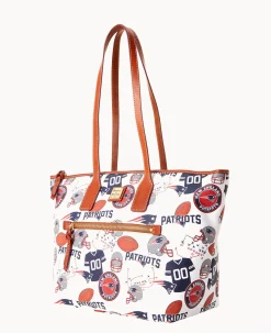 Dooney & Bourke Game Day Ready|Printed Fabric<NFL Tote PATRIOTS