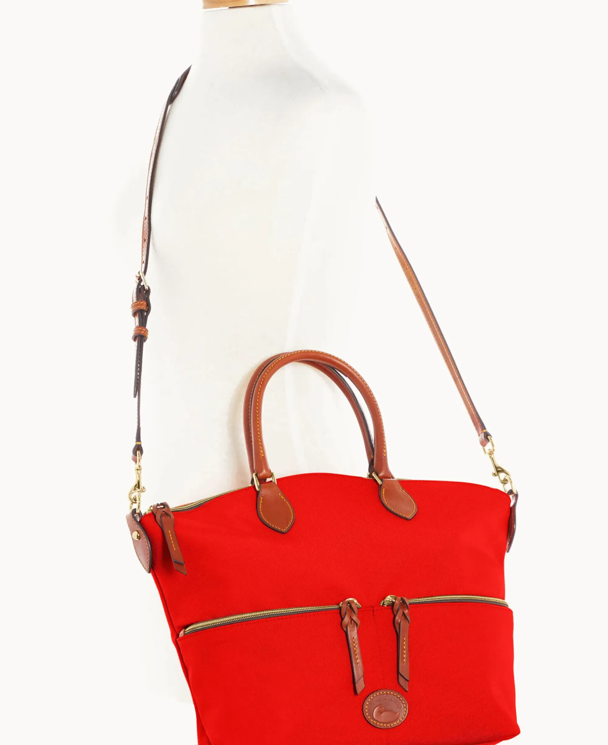Dooney & Bourke Spring Style|Ready For the Getaway<Nylon Large Pocket Satchel Red