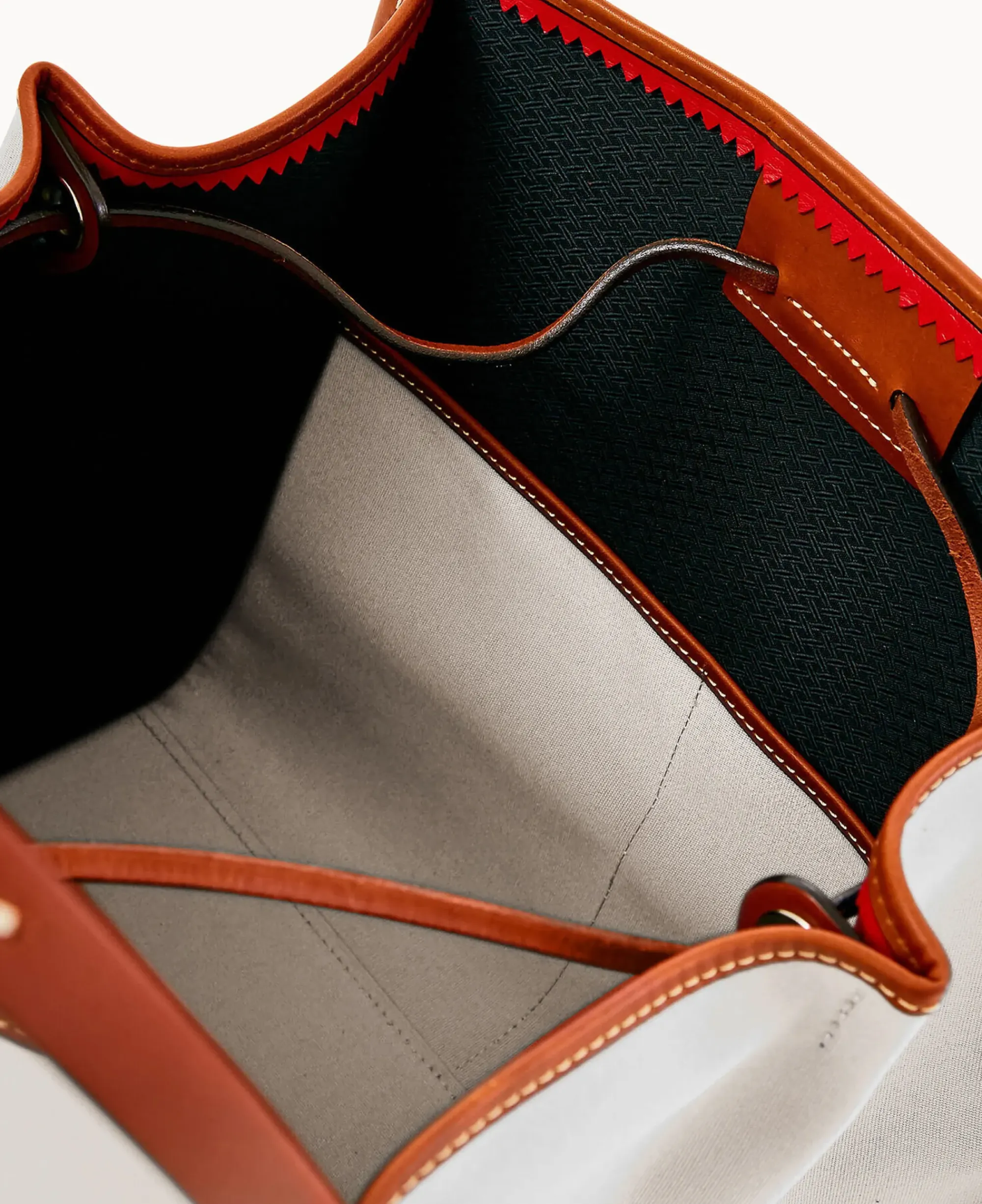 Dooney & Bourke Ready For the Getaway|Shoulder Bags<Oncour Cabriolet Full Up White