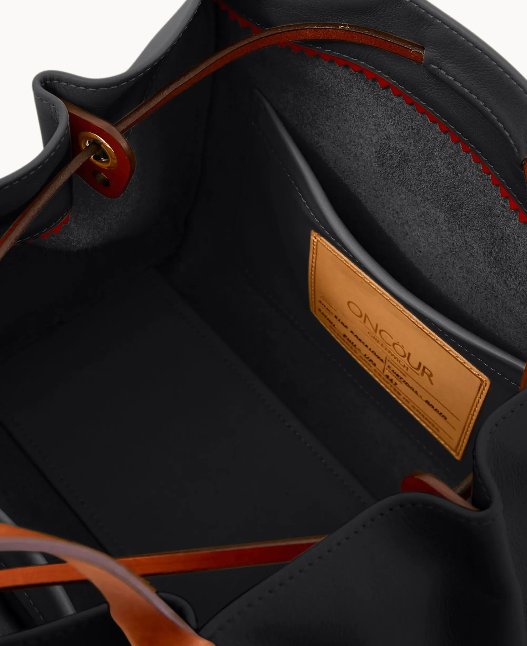 Dooney & Bourke Ready For the Getaway|Smooth Leather<Oncour Elba Small Full Up Two Black