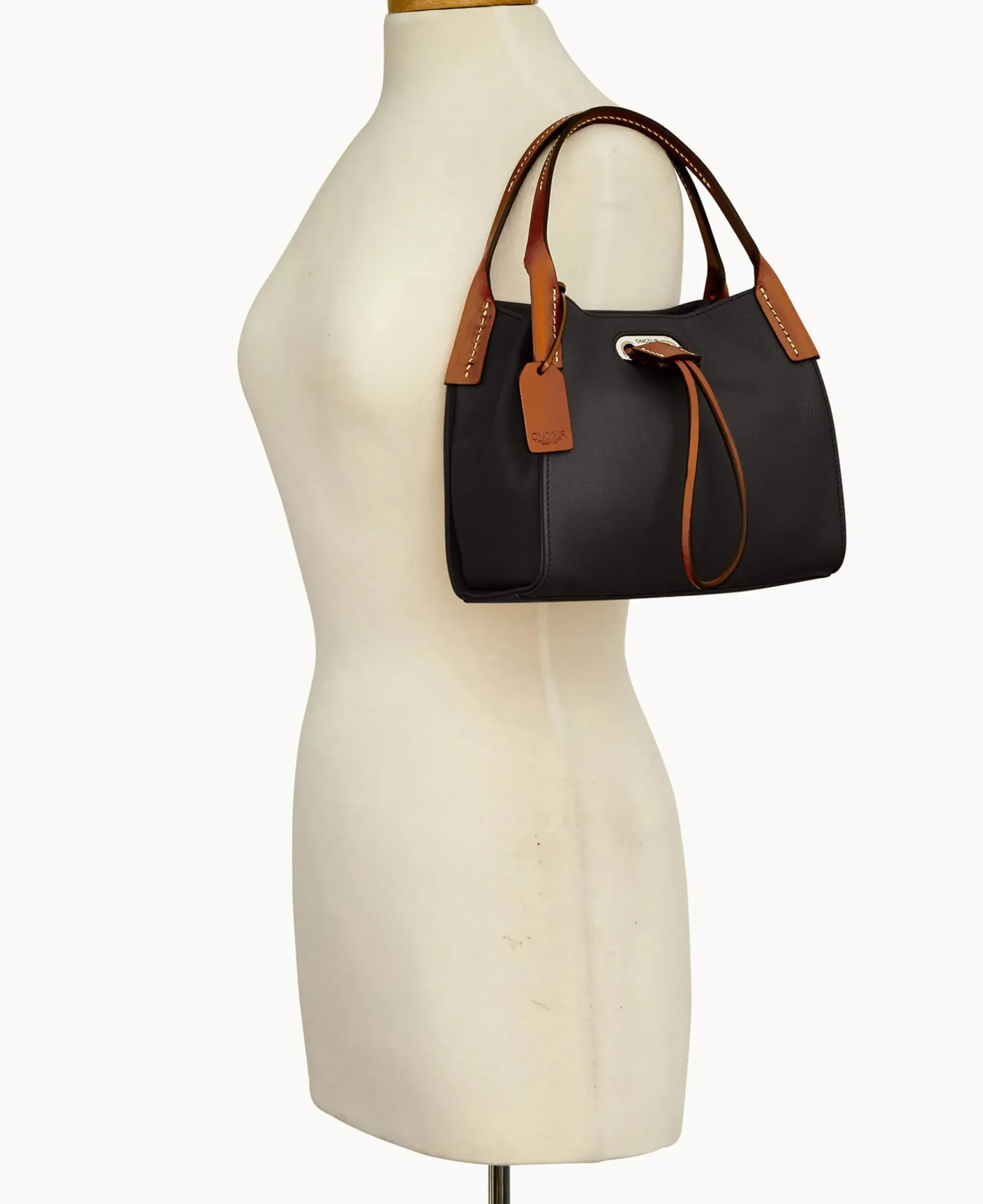 Dooney & Bourke Ready For the Getaway|Textured Leather<Oncour Twist Tiny Full Up Black