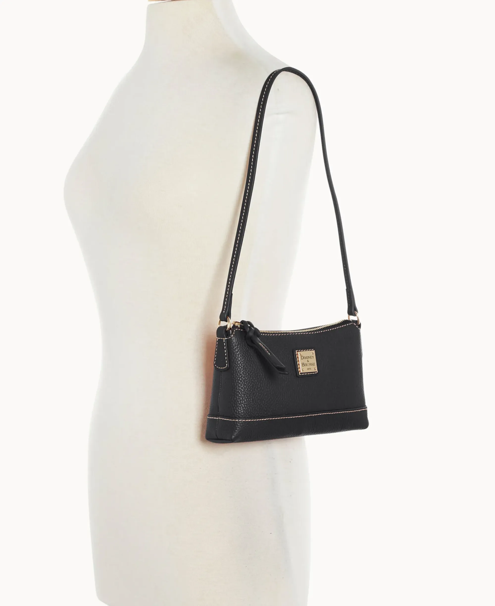 Dooney & Bourke The Pebble Grain Collection|Pebbled Leather<Pebble Grain Izzy Bag Black Black