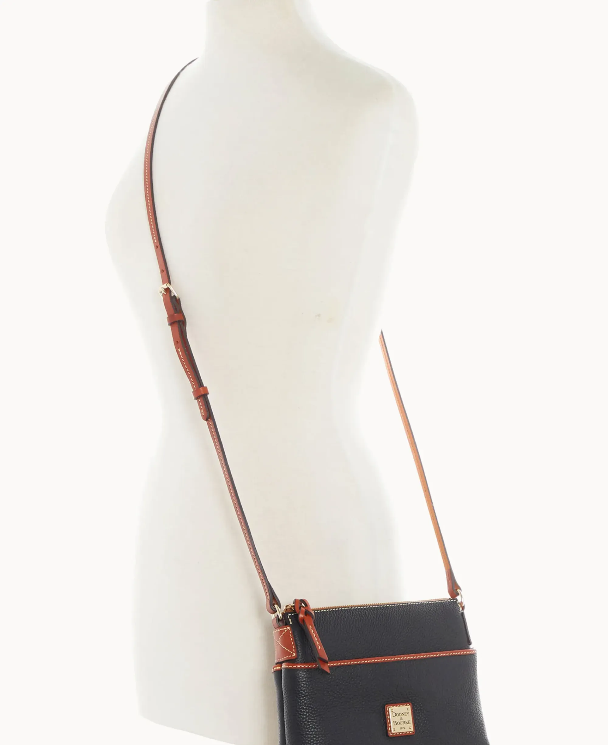 Dooney & Bourke The Pebble Grain Collection|Pebbled Leather<Pebble Grain Katie Crossbody Black