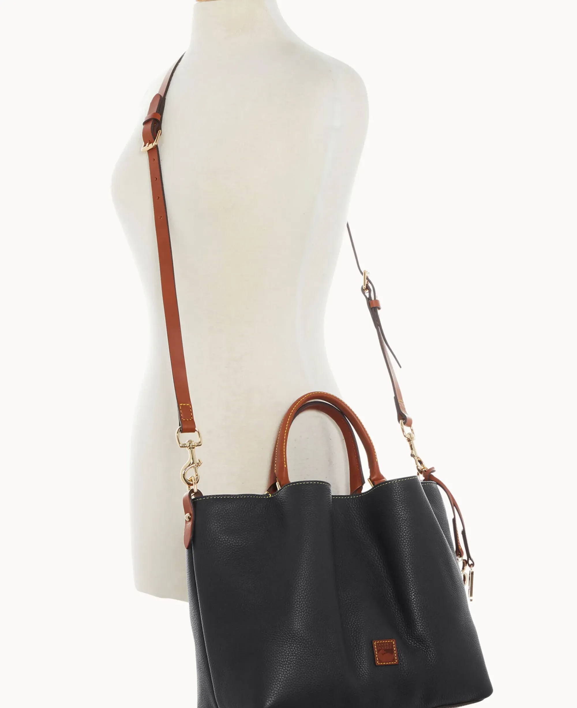Dooney & Bourke The Pebble Grain Collection|Pebbled Leather<Pebble Grain Large Barlow Black