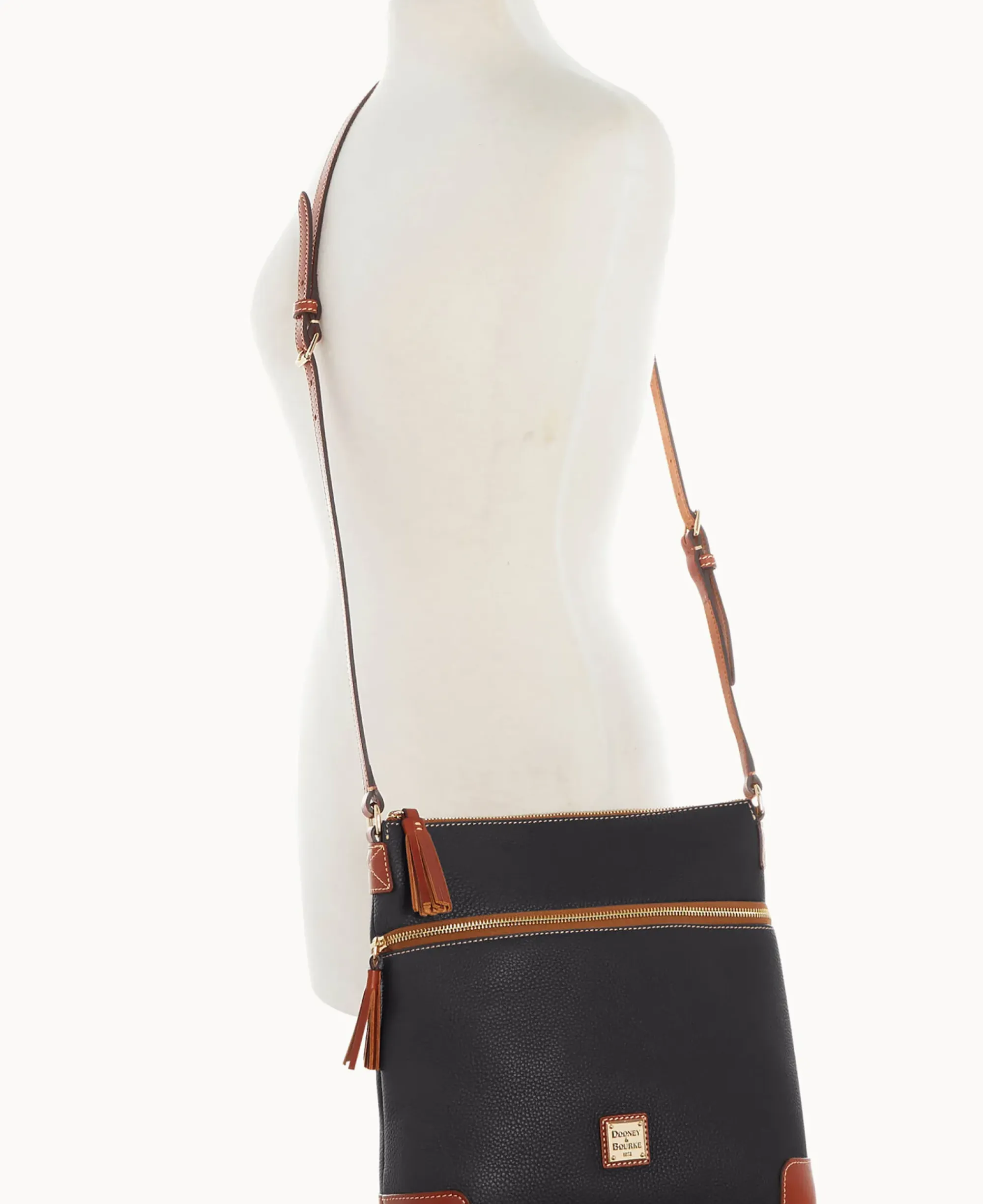 Dooney & Bourke The Pebble Grain Collection|Pebbled Leather<Pebble Grain Large Tassel Crossbody Black