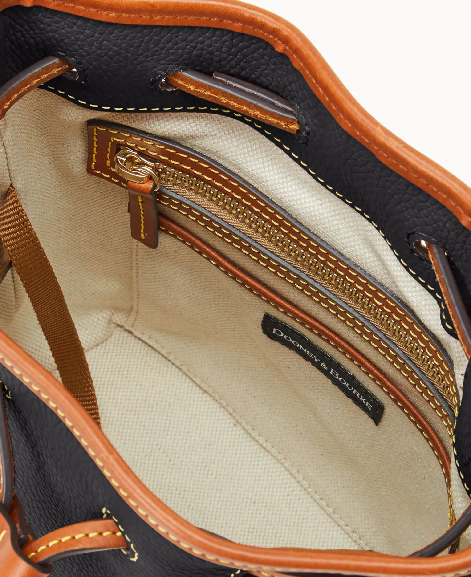 Dooney & Bourke The Pebble Grain Collection|Pebbled Leather<Pebble Grain Small Drawstring Black