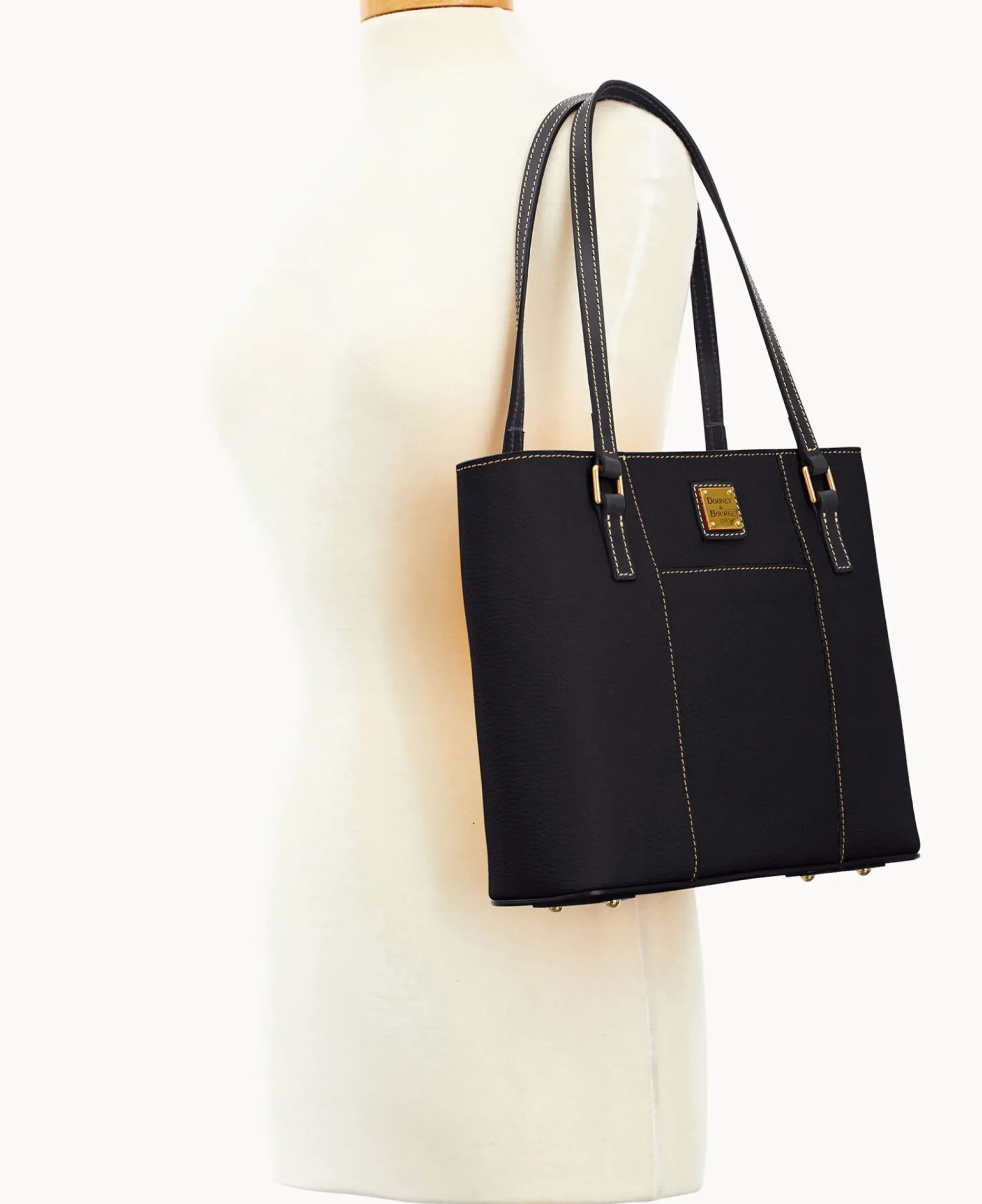 Dooney & Bourke Ready For the Getaway<Pebble Grain Small Lexington Black Black