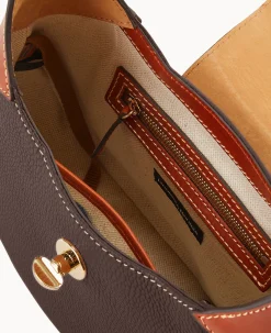 Dooney & Bourke The Pebble Grain Collection|The Pebble Turnlock Collection<Pebble Turnlock Hobo 26 Brown Tmoro