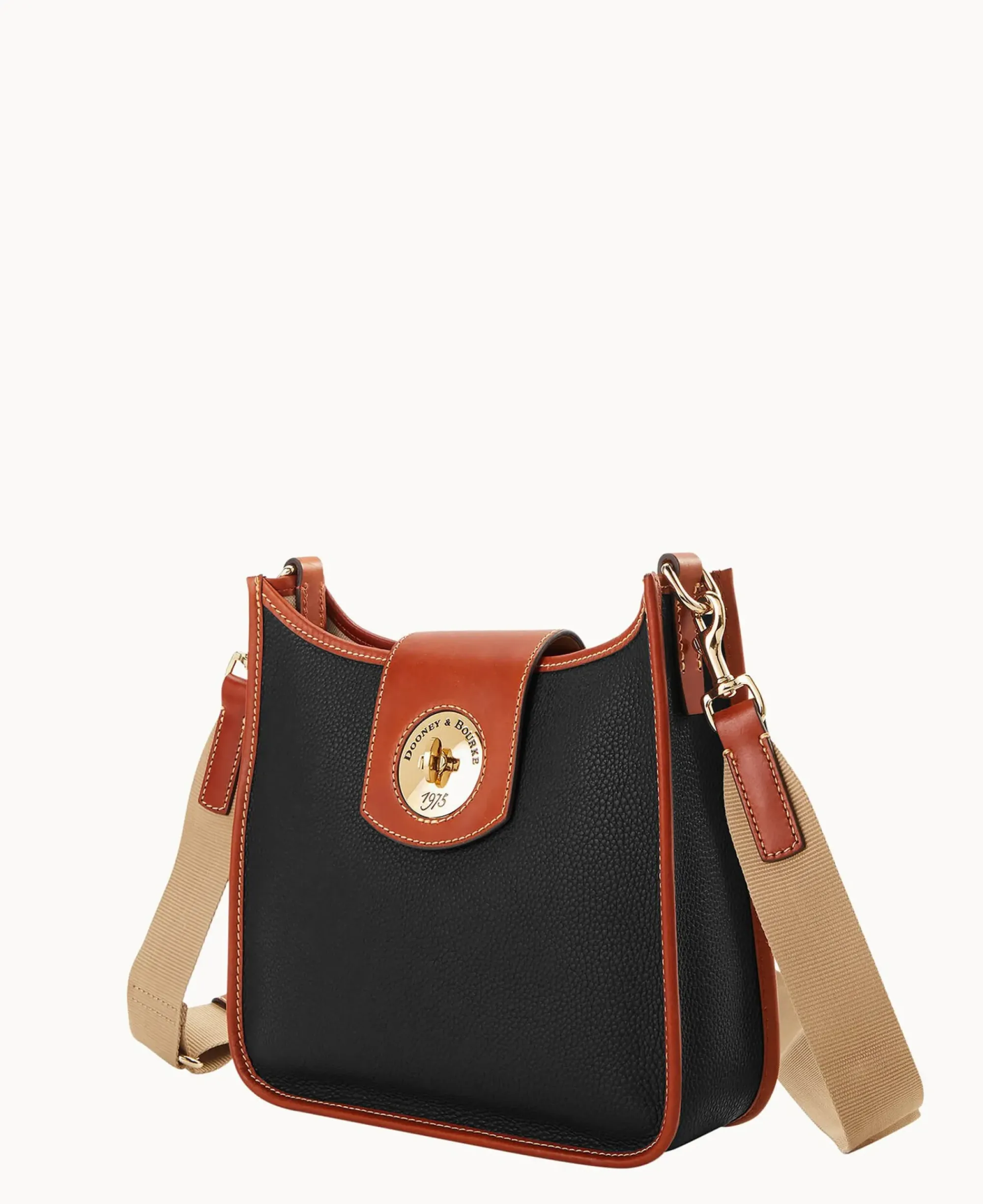 Dooney & Bourke The Pebble Turnlock Collection|Pebbled Leather<Pebble Turnlock Messenger 28 Black