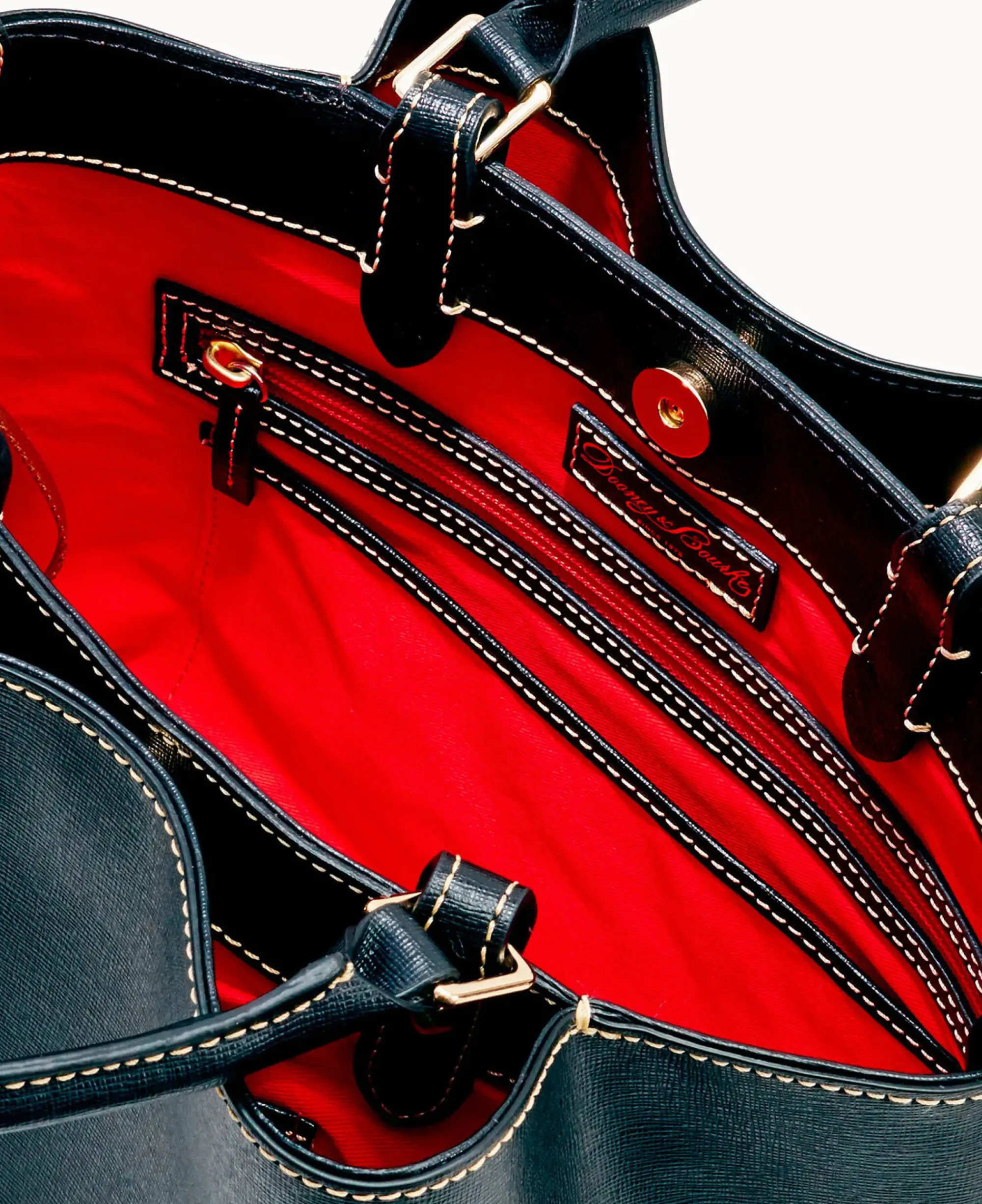 Dooney & Bourke The Saffiano Collection|Ready For the Getaway<Saffiano Brenna Black