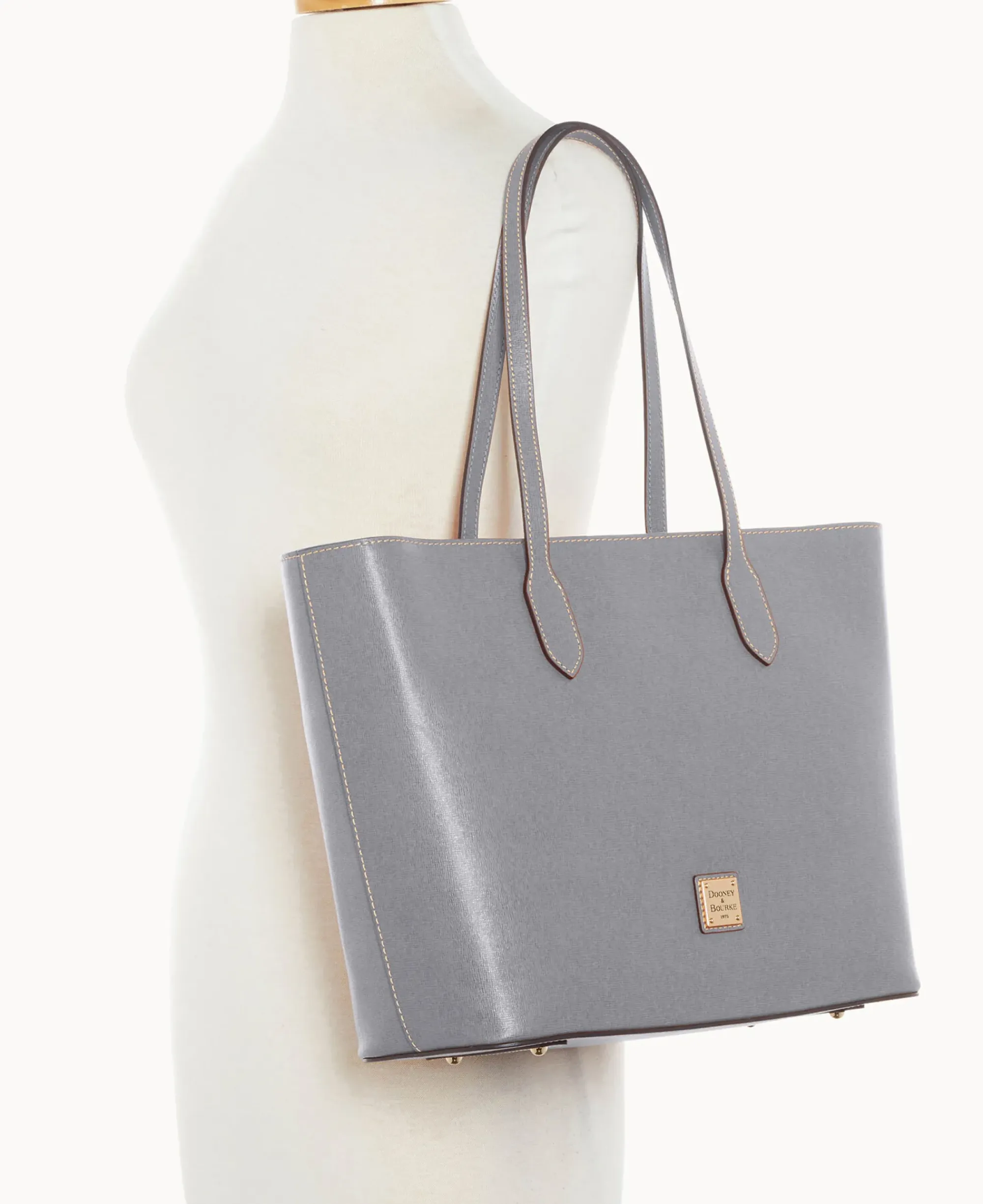 Dooney & Bourke The Saffiano Collection|Textured Leather<Saffiano Large Tote Smoke Grey