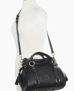 Dooney & Bourke Ready For the Getaway|Pebbled Leather<Sorrento Satchel Black