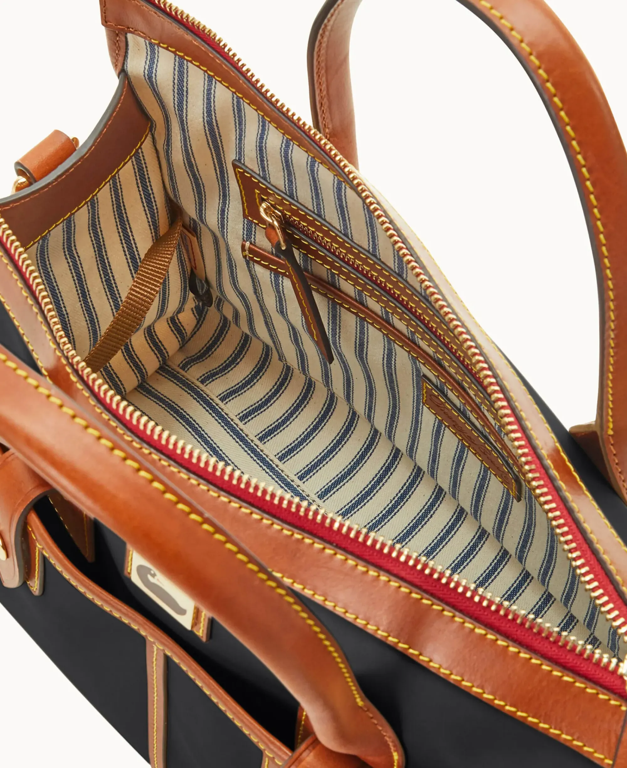 Dooney & Bourke The Wayfarer Collection|Ready For the Getaway<Wayfarer Satchel Black