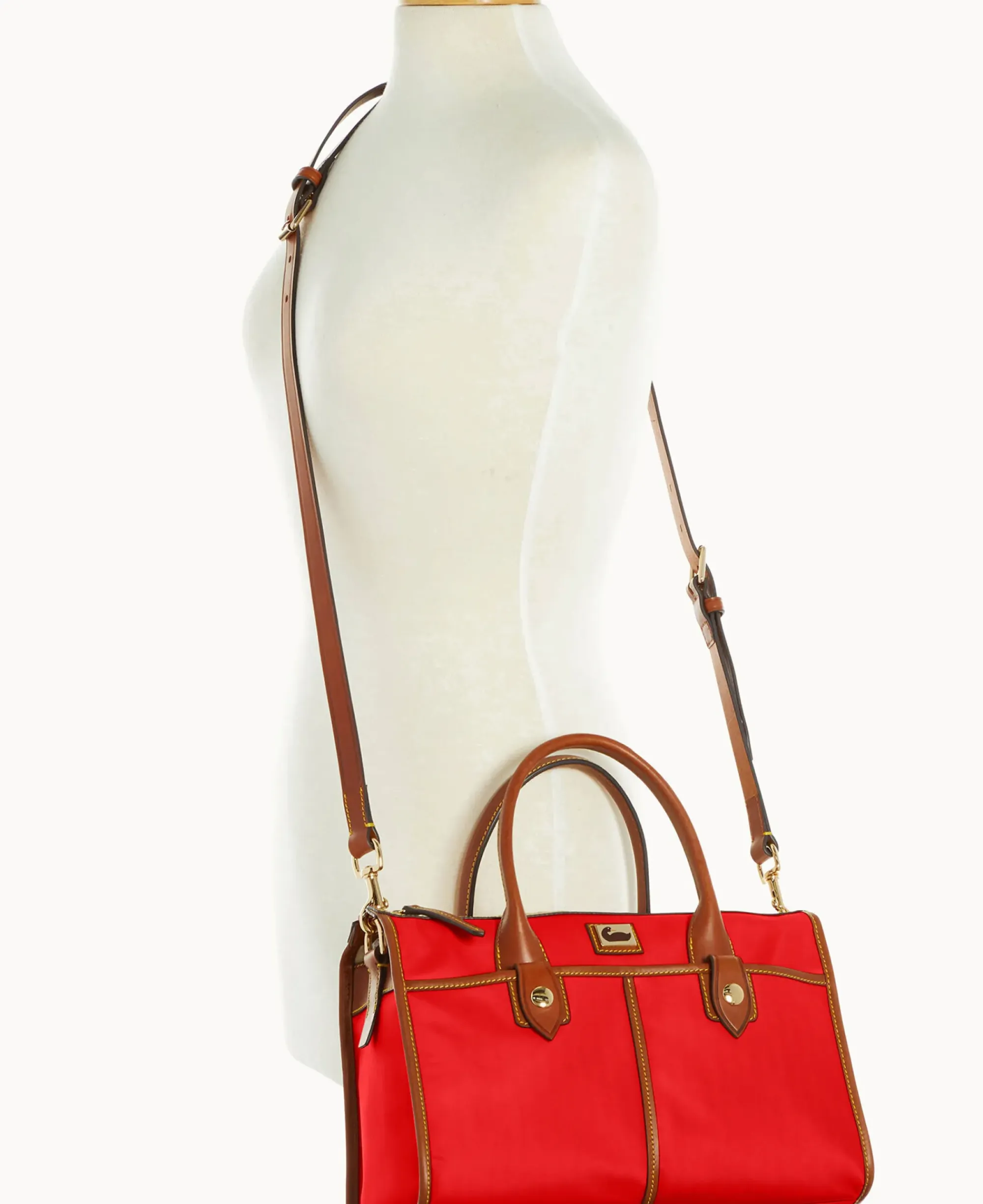 Dooney & Bourke The Wayfarer Collection|Ready For the Getaway<Wayfarer Satchel Red