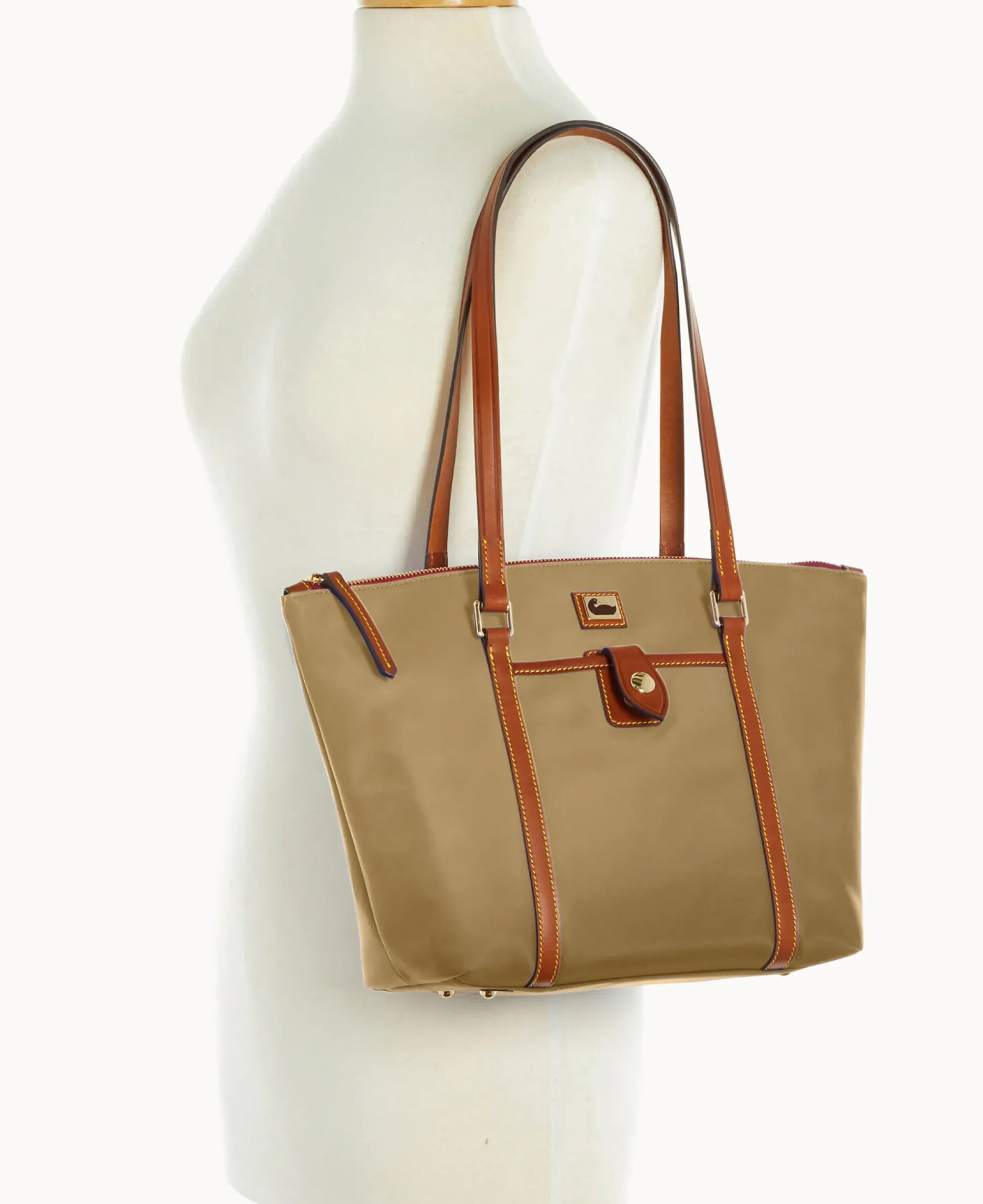 Dooney & Bourke The Wayfarer Collection|Ready For the Getaway<Wayfarer Zip Tote Taupe