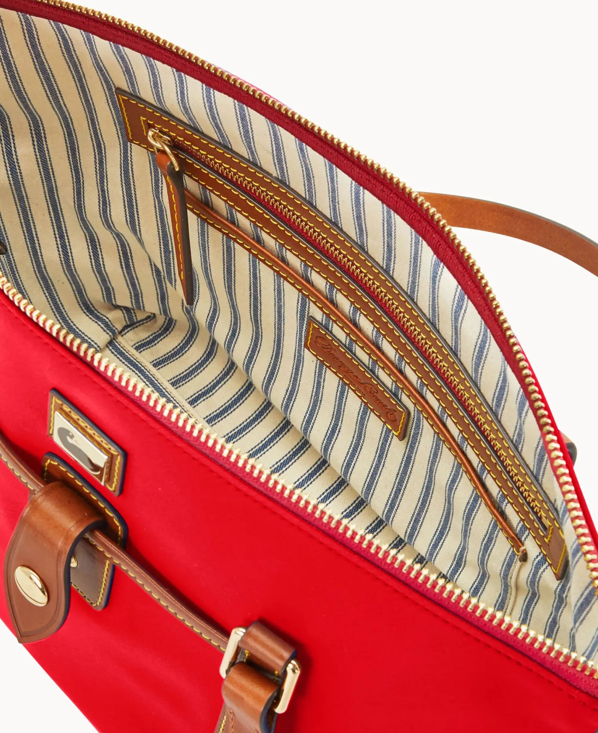Dooney & Bourke The Wayfarer Collection|Ready For the Getaway<Wayfarer Zip Tote Red