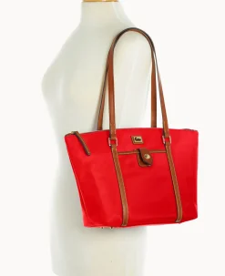 Dooney & Bourke The Wayfarer Collection|Ready For the Getaway<Wayfarer Zip Tote Red